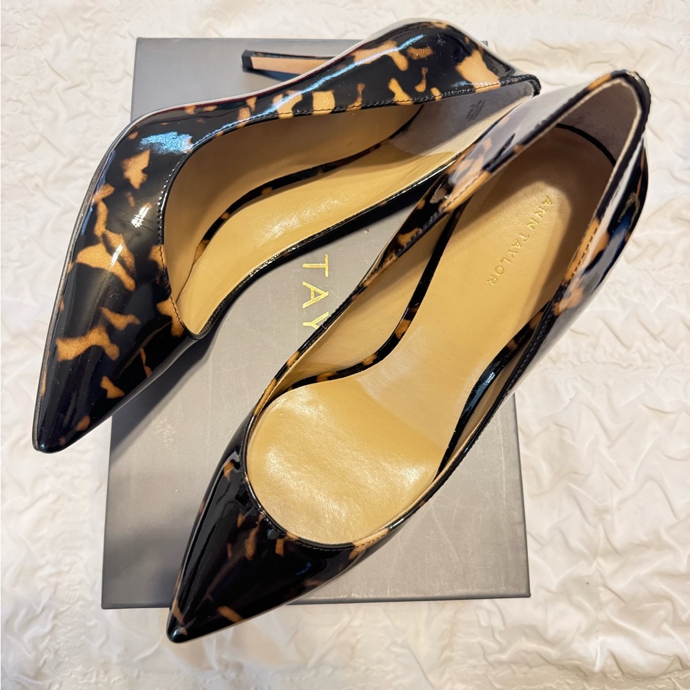 Ann Taylor Mila Tortoise pump EUC